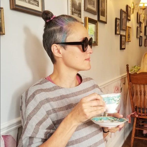 Meet your Posher, Trish - Picture 2 of 3